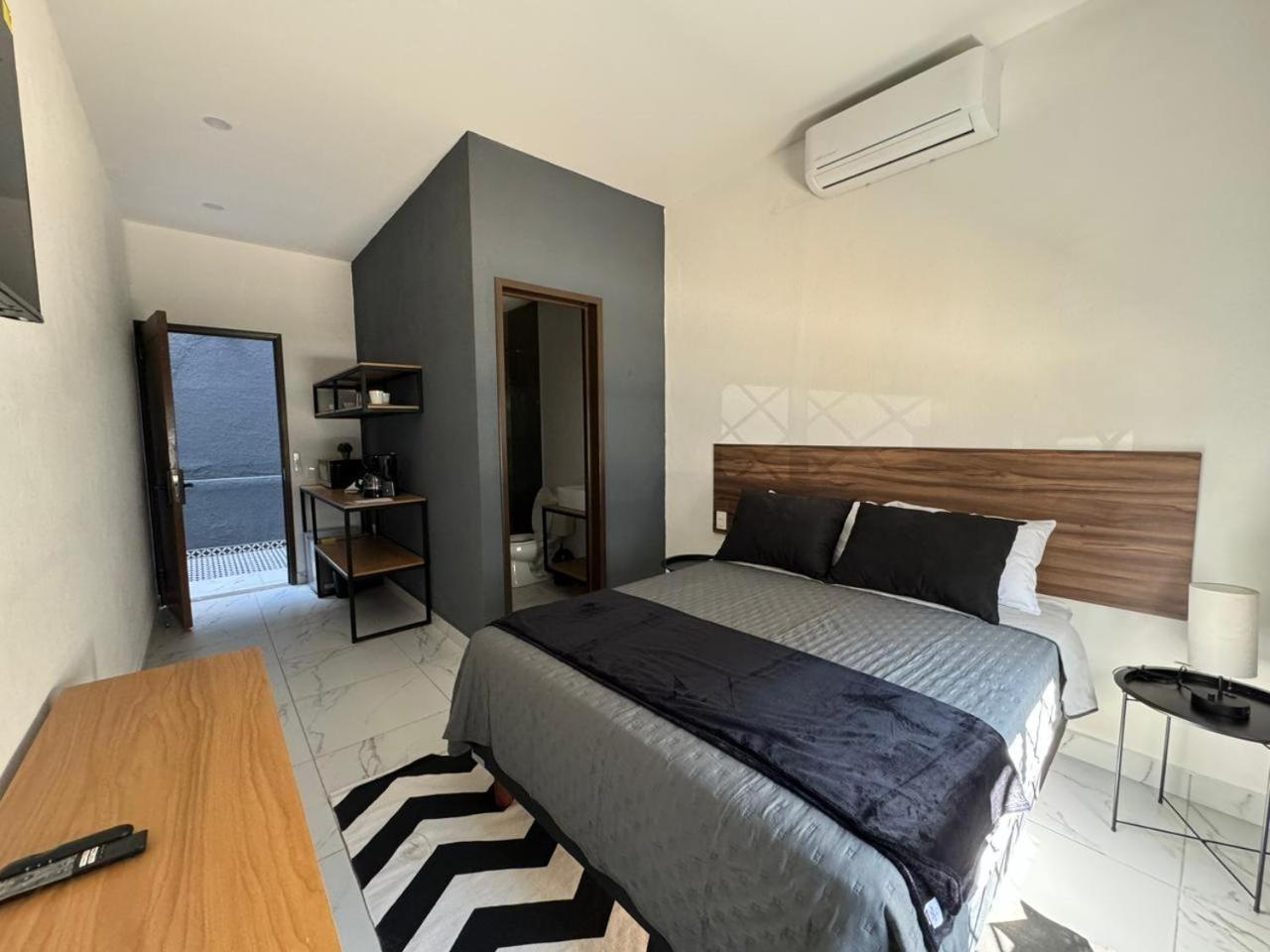 Vidrio Suites Col Americana Guadalajara Extérieur photo