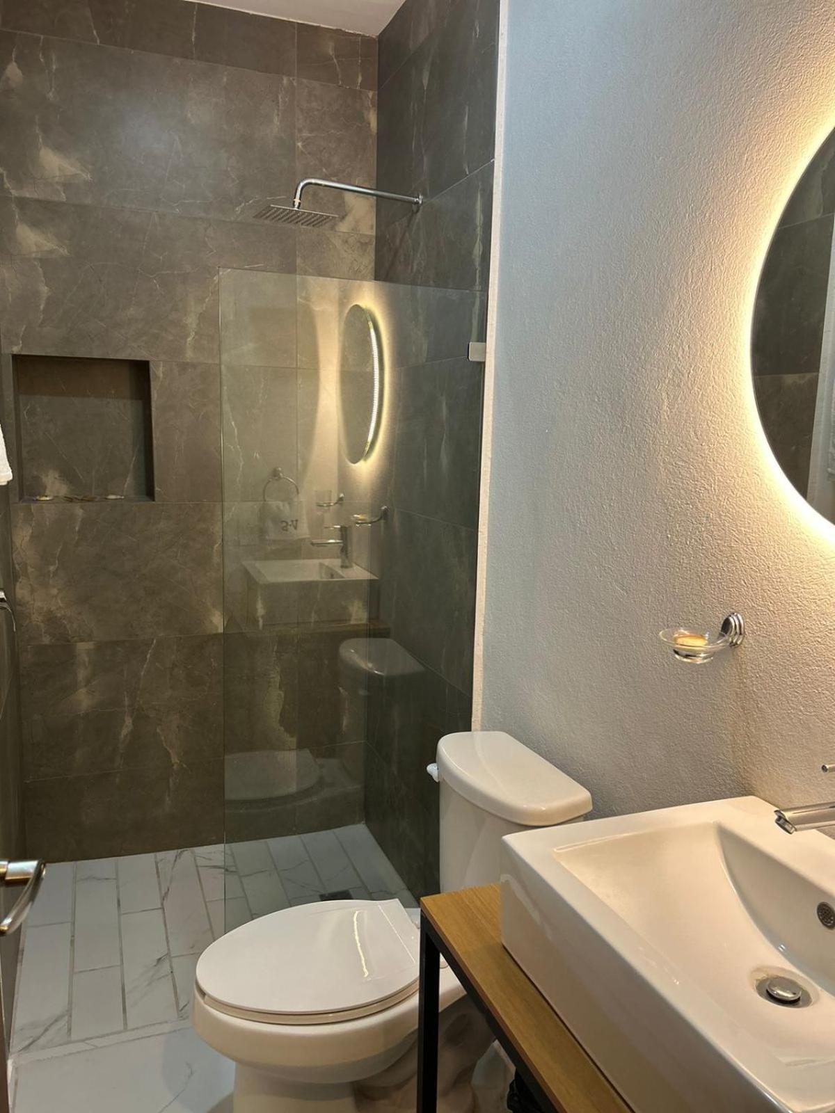 Vidrio Suites Col Americana Guadalajara Extérieur photo